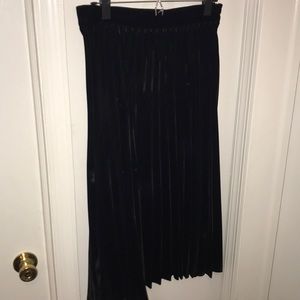 NWT Zara pleated velvet midi skirt